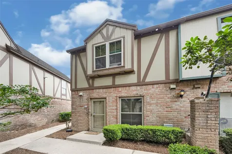 14703 Barryknoll Lane 23 Houston TX 77079