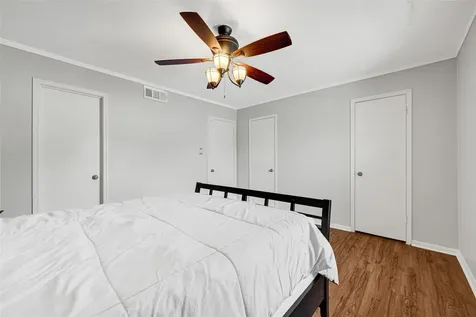 14703 Barryknoll Lane 23 Houston TX 77079
