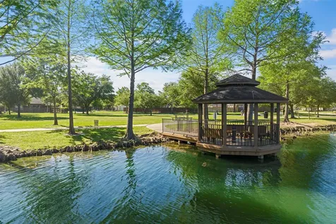 15922 Clipper Pointe Drive Cypress TX 77429