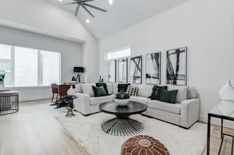 1131 W 17th Street A Houston TX 77008