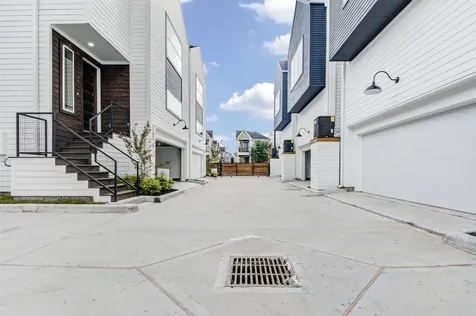 1131 W 17th Street A Houston TX 77008