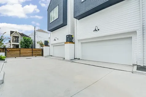 1131 W 17th Street A Houston TX 77008