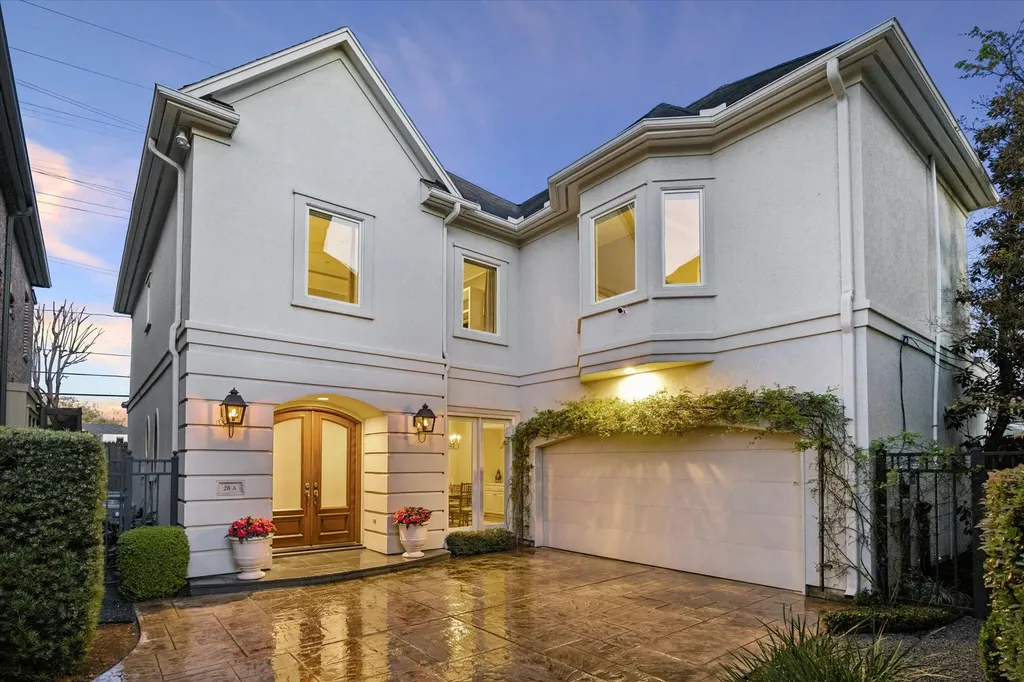 28 Hackberry Lane A Houston TX 77027