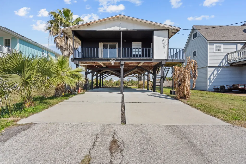 810 93rd Street Galveston TX 77554