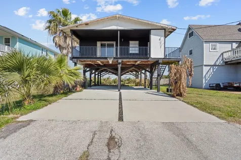 810 93rd Street Galveston TX 77554