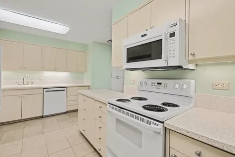 2929 Buffalo Speedway A303 Houston TX 77098