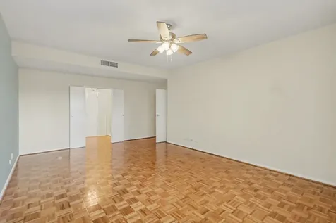 2929 Buffalo Speedway A303 Houston TX 77098
