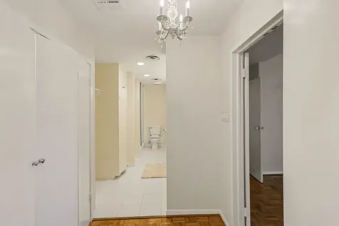 2929 Buffalo Speedway A303 Houston TX 77098
