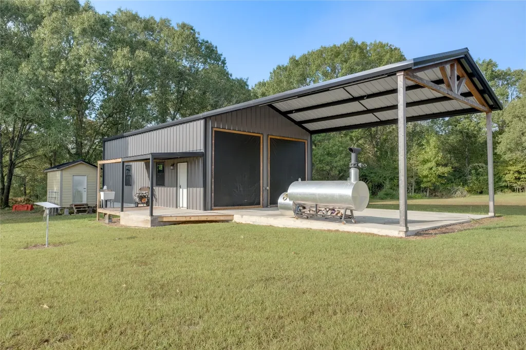 760 Private Road 2422 Oakwood TX 75855