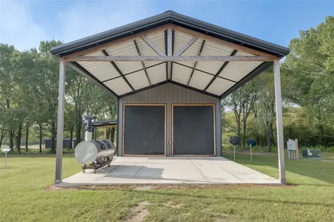 760 Private Road 2422 Oakwood TX 75855