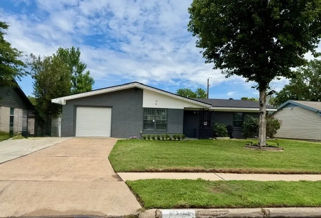4210 Gardendale Drive Houston TX 77092