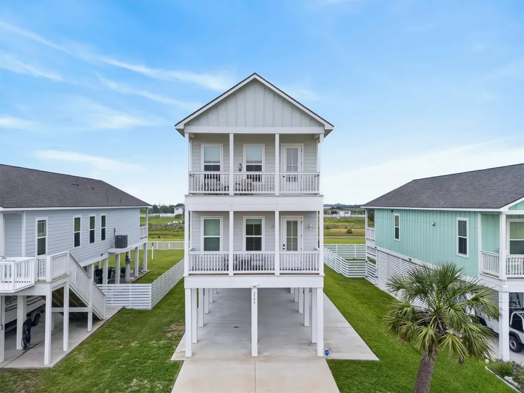 2503 103rd Street Galveston TX 77554