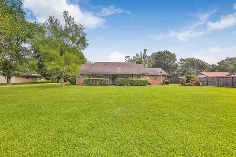 2207 County Road 639 Dayton TX 77535