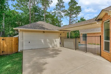 2 Candlenut Place The Woodlands TX 77381