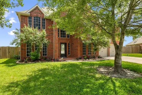 8206 Shady Grove Street Baytown TX 77523