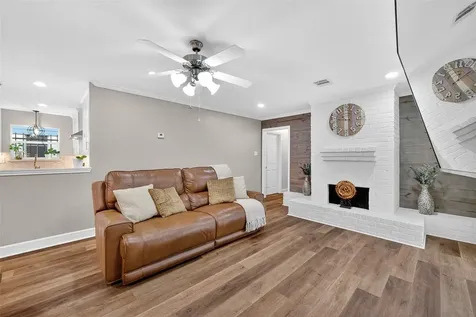 11130 Holly Hill Lane Houston TX 77041