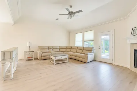 1905 Emerald Breeze Court Pearland TX 77089