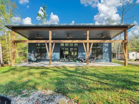 1185 County Road 4921 Etoile TX 75944