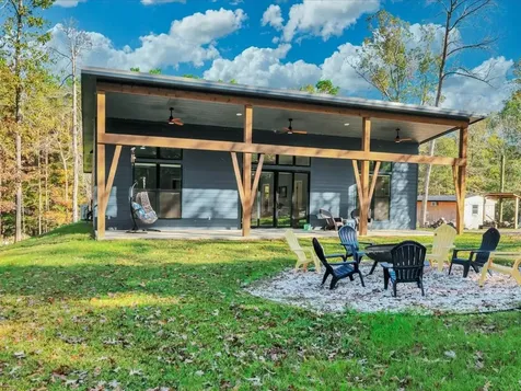 1185 County Road 4921 Etoile TX 75944