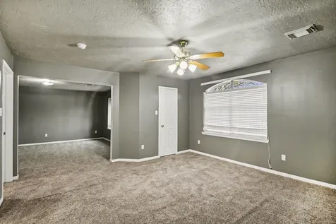 15302 Plantation Glen Park Houston TX 77049