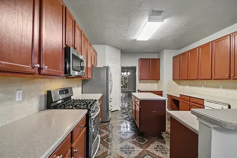 15302 Plantation Glen Park Houston TX 77049