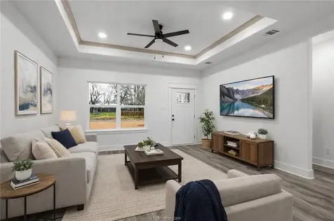 205 Lock Lane Bryan TX 77803