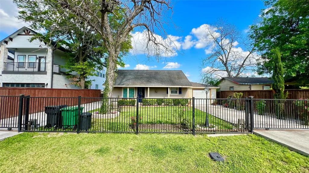 7518 Gracia Street Houston TX 77037