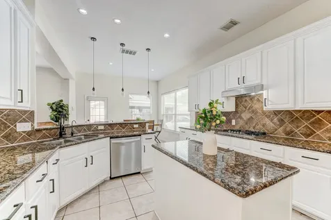 2104 Windy Shores Drive Pearland TX 77584