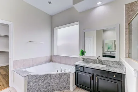 2104 Windy Shores Drive Pearland TX 77584