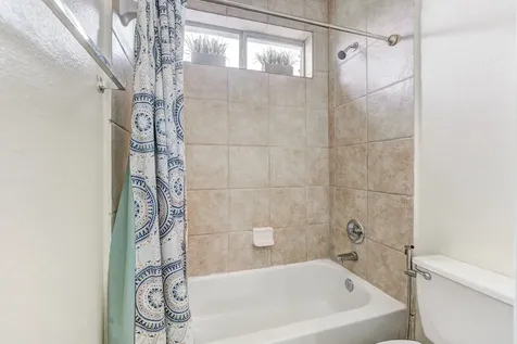 2104 Windy Shores Drive Pearland TX 77584