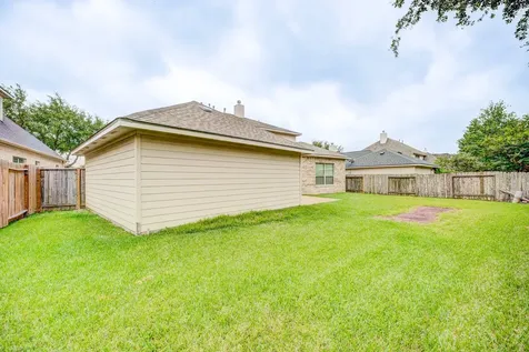 2104 Windy Shores Drive Pearland TX 77584