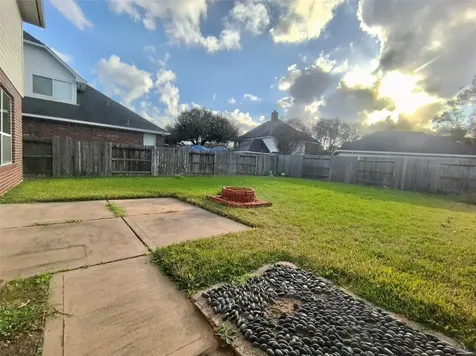 1916 Lake Winds Drive Missouri City TX 77459