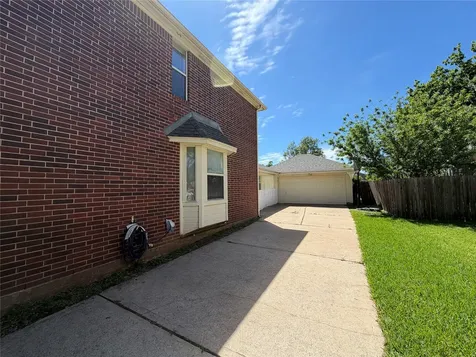 1916 Lake Winds Drive Missouri City TX 77459