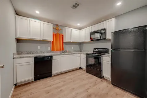 6823 Goforth Street Houston TX 77021