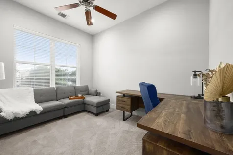 1041 W 17th Street Houston TX 77008