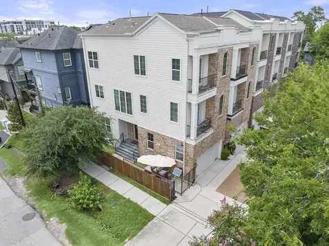 1041 W 17th Street Houston TX 77008