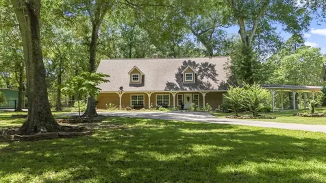 1007 Hunters Creek Way Hockley TX 77447