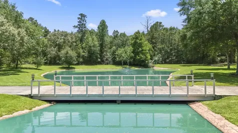 1007 Hunters Creek Way Hockley TX 77447