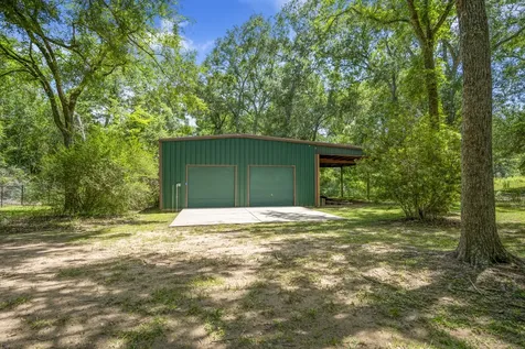 1007 Hunters Creek Way Hockley TX 77447