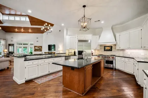 1007 Hunters Creek Way Hockley TX 77447