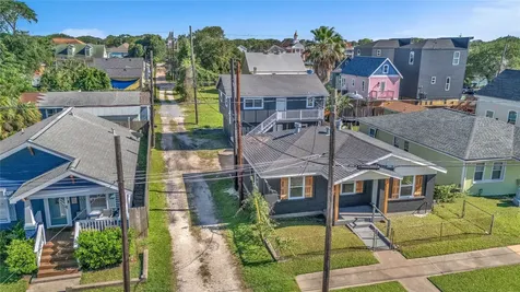 2919 Avenue K 1 Galveston TX 77550