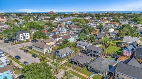 2919 Avenue K 1 Galveston TX 77550