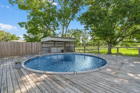 406 County Road 612 Dayton TX 77535