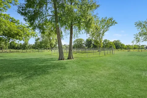 406 County Road 612 Dayton TX 77535