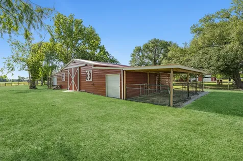 406 County Road 612 Dayton TX 77535