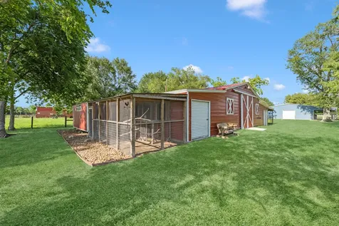 406 County Road 612 Dayton TX 77535