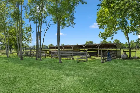 406 County Road 612 Dayton TX 77535