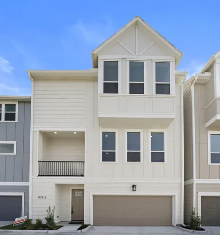 835 Elkhart Street D Houston TX 77091