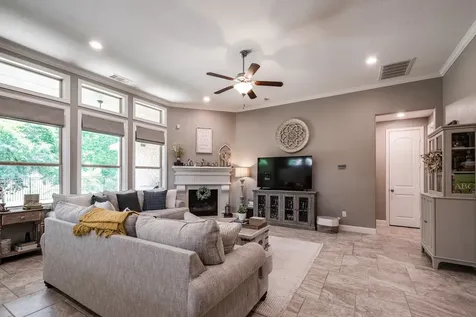 502 Pearl View Lane Pinehurst TX 77362