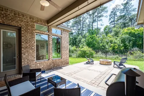 502 Pearl View Lane Pinehurst TX 77362
